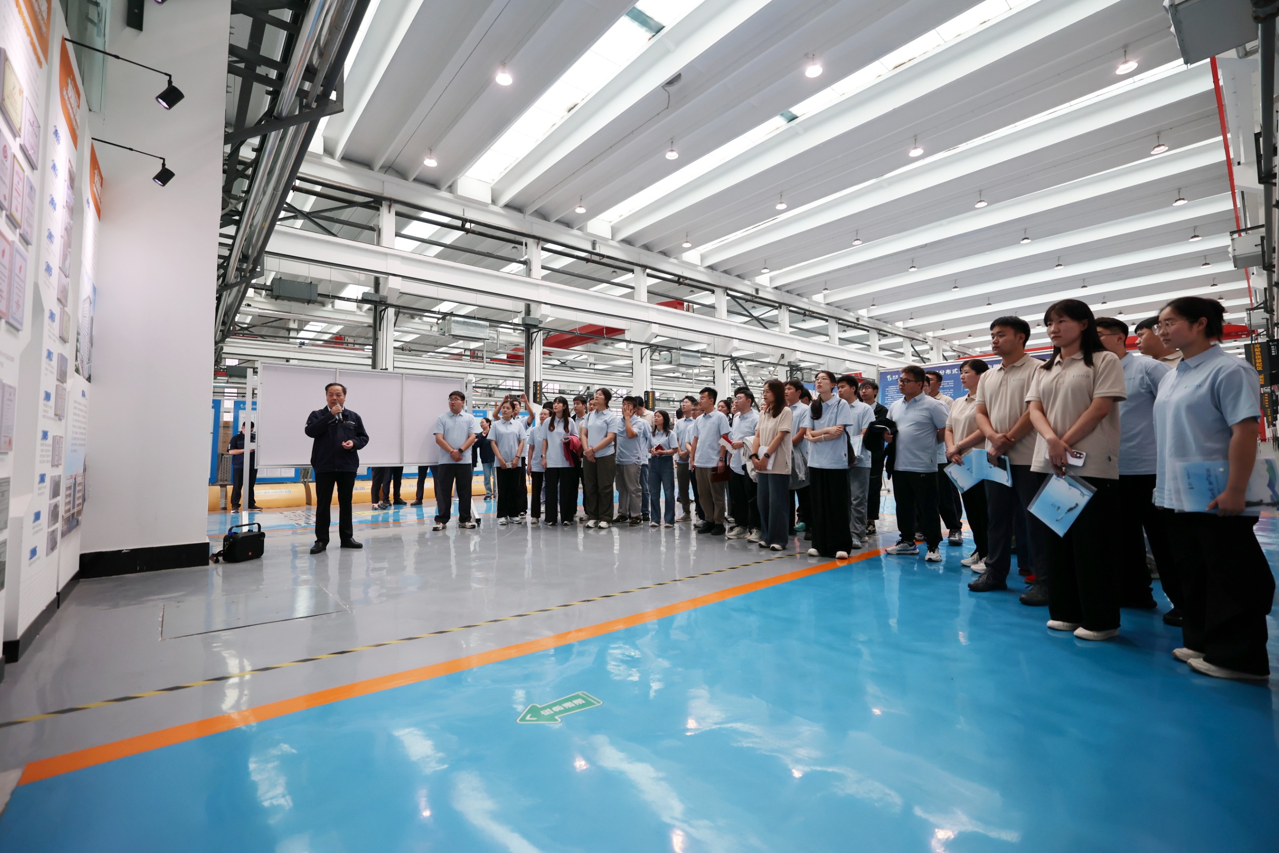 勝動集團(tuán) 勝動集團(tuán)